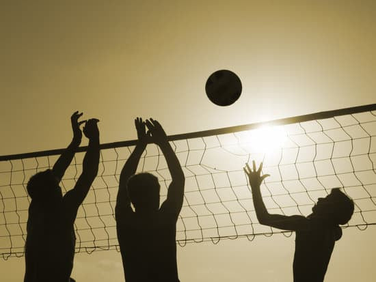 Interested in the beautiful sport of volleyball? First steps: